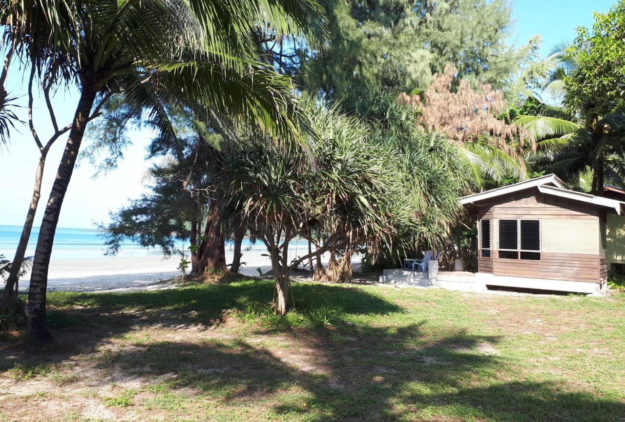 Phayam Friends Hotel Koh Phayam Exterior photo