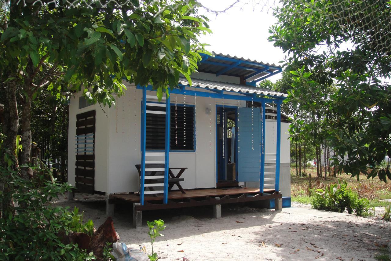 Phayam Friends Hotel Koh Phayam Exterior photo