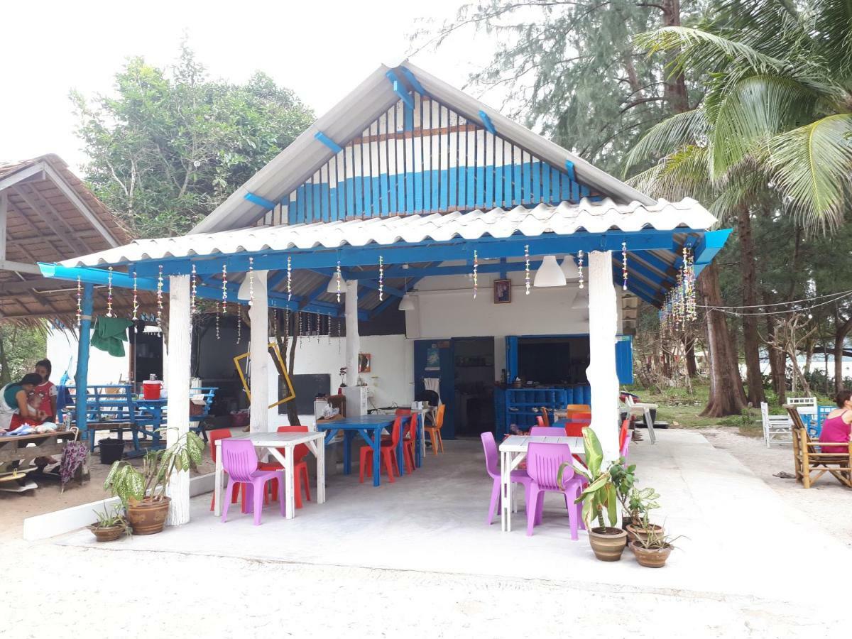 Phayam Friends Hotel Koh Phayam Exterior photo