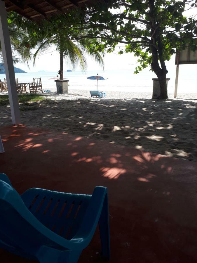 Phayam Friends Hotel Koh Phayam Exterior photo